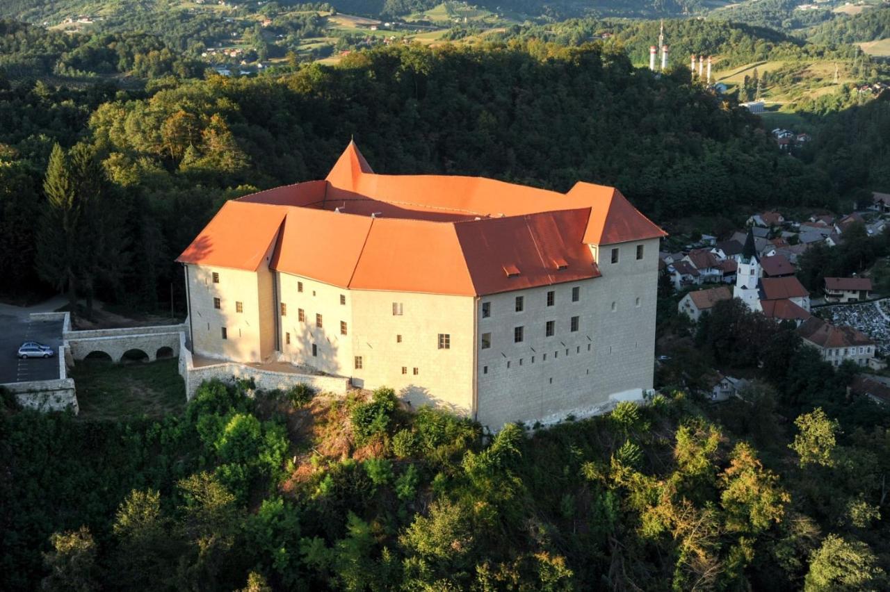 Issy View House Villa Senovo Exterior photo